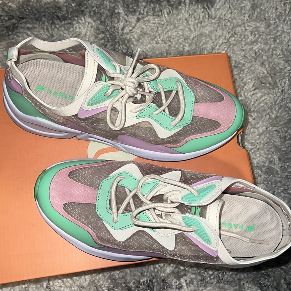 Fabletics sneaker - Picture 2 of 8
